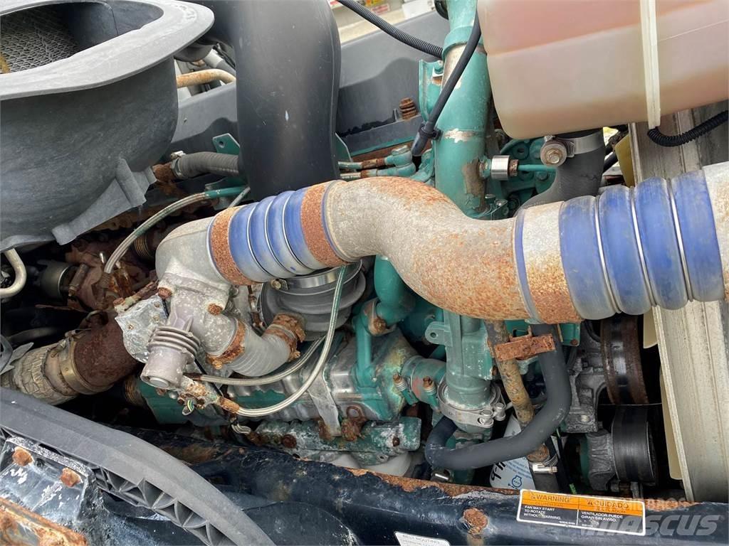 Volvo D13 引擎/發動機