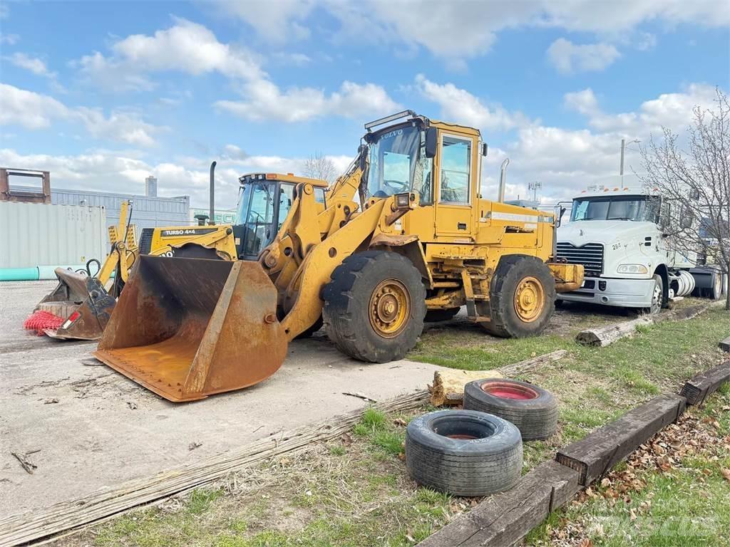 Volvo L90D 輪胎式裝載機