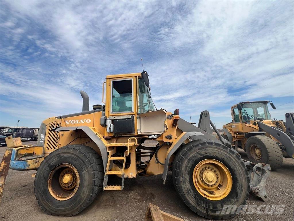 Volvo L90E 輪胎式裝載機