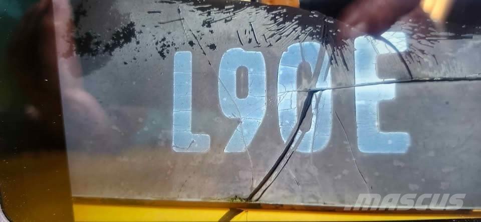 Volvo L90E 輪胎式裝載機