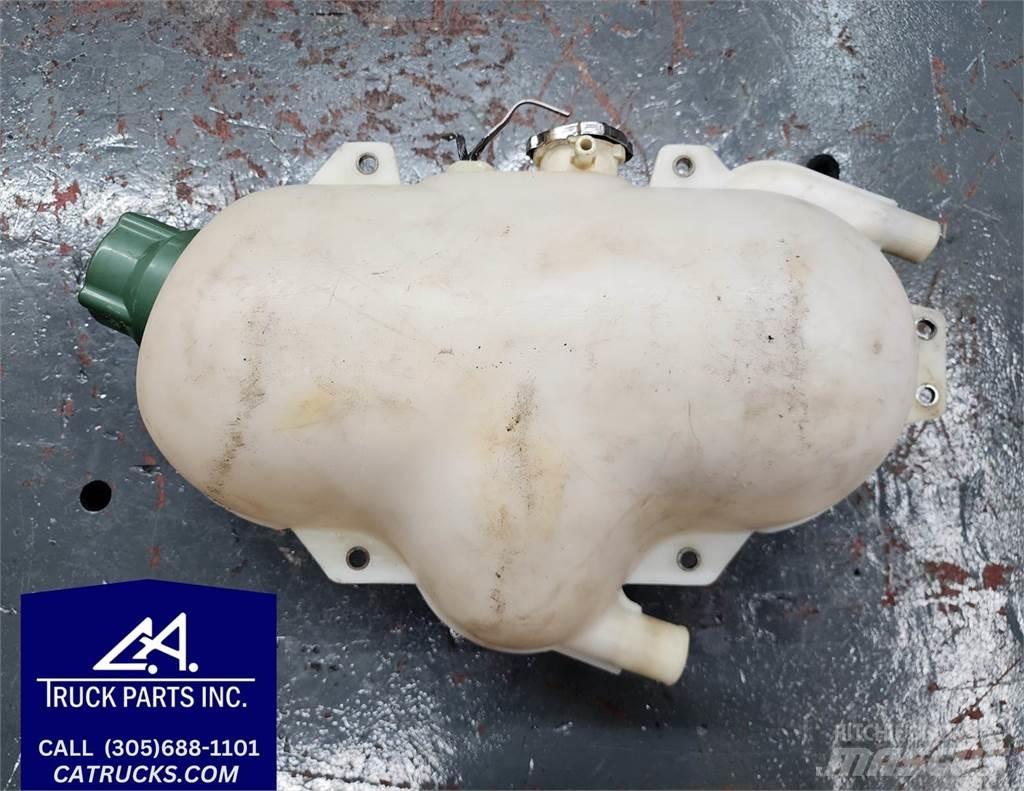 Volvo Mack 散熱器/水箱