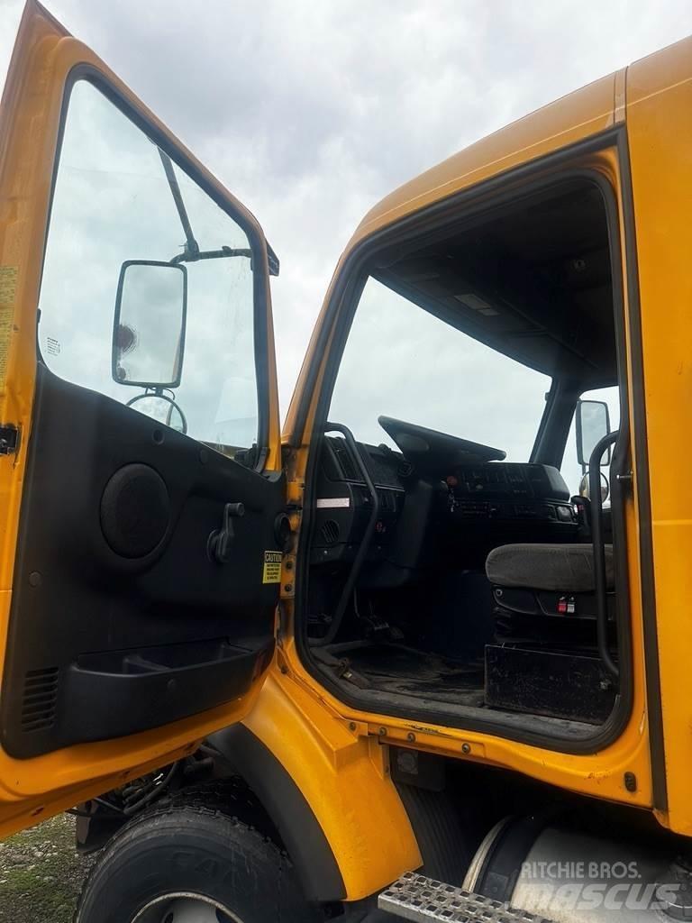 Volvo VHD 傾卸式卡車