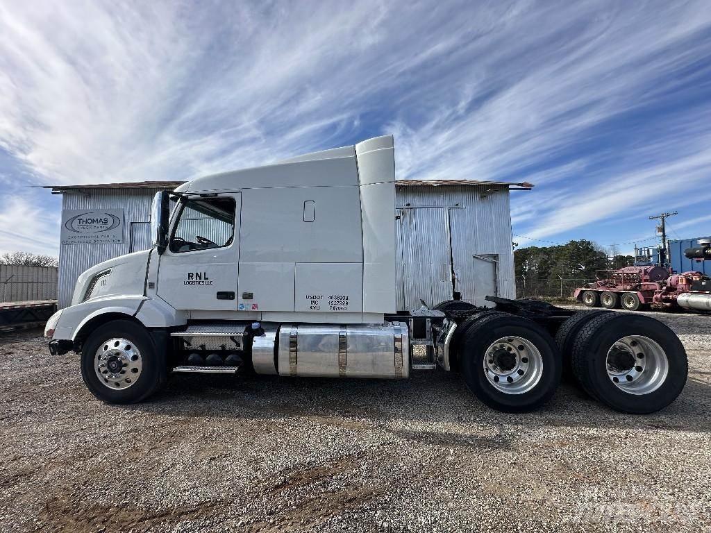 Volvo VNL 救援車