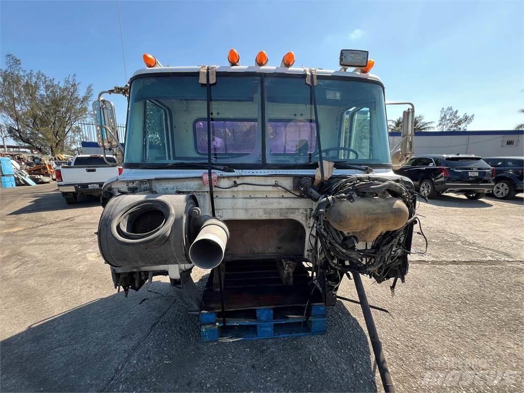 Volvo VNL 其他組件