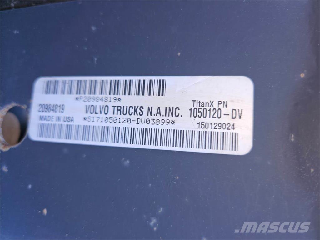 Volvo VNL 散熱器/水箱