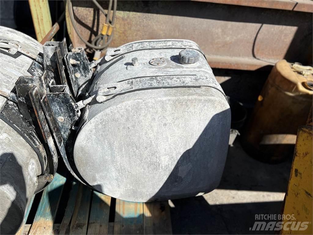 Volvo VNM 運油車