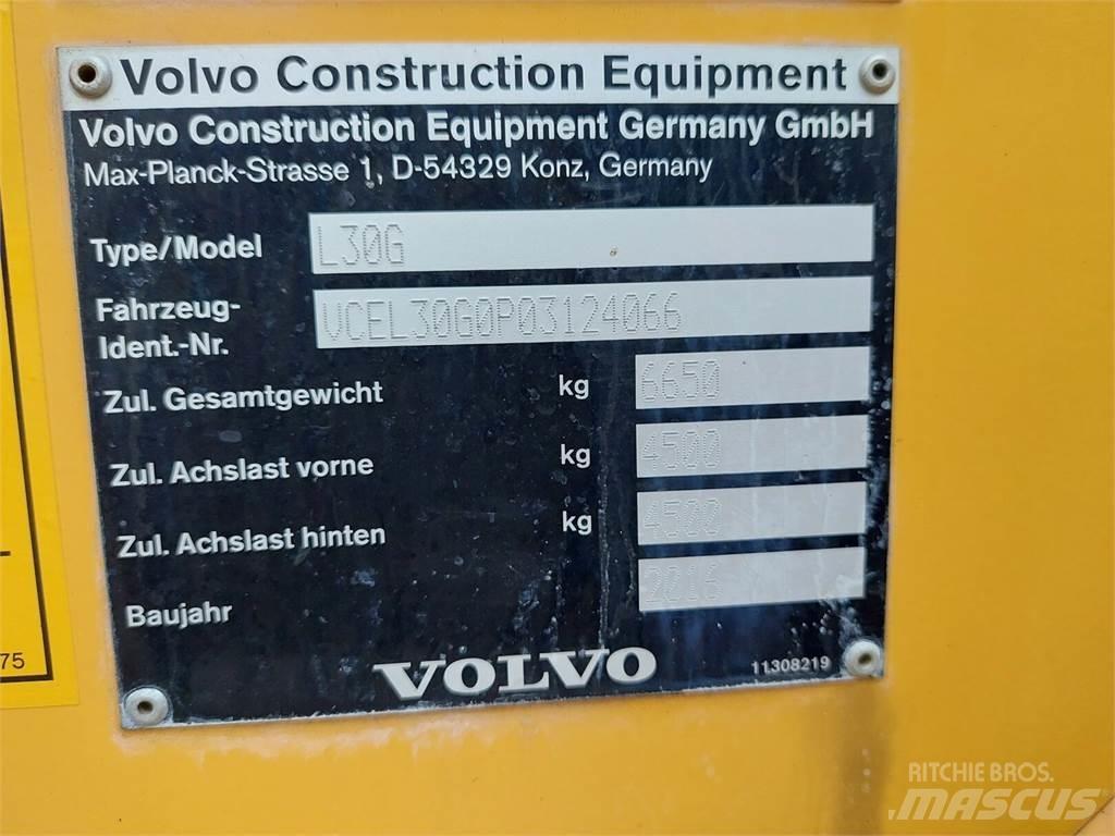 Volvo L30G 輪胎式裝載機