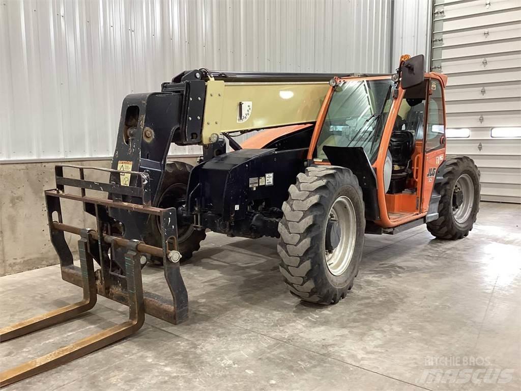 JLG 742 伸縮臂操作車