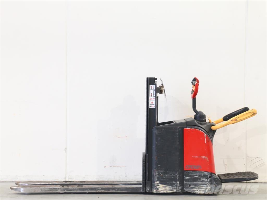 Crown DT3040-2,0-TL 行走控制式堆積機