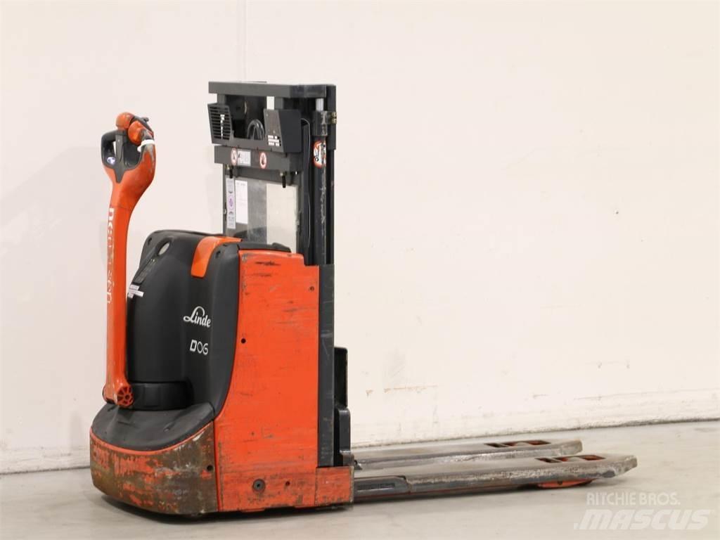 Linde D06/1160 行走控制式堆積機