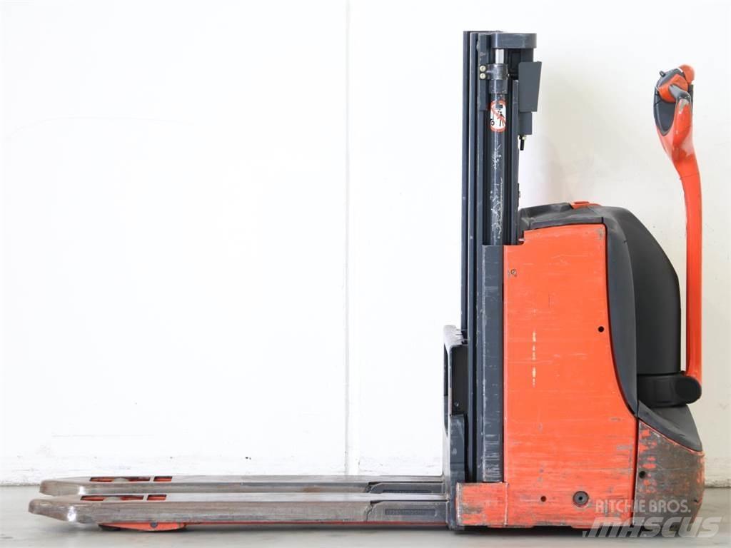 Linde D06/1160 行走控制式堆積機