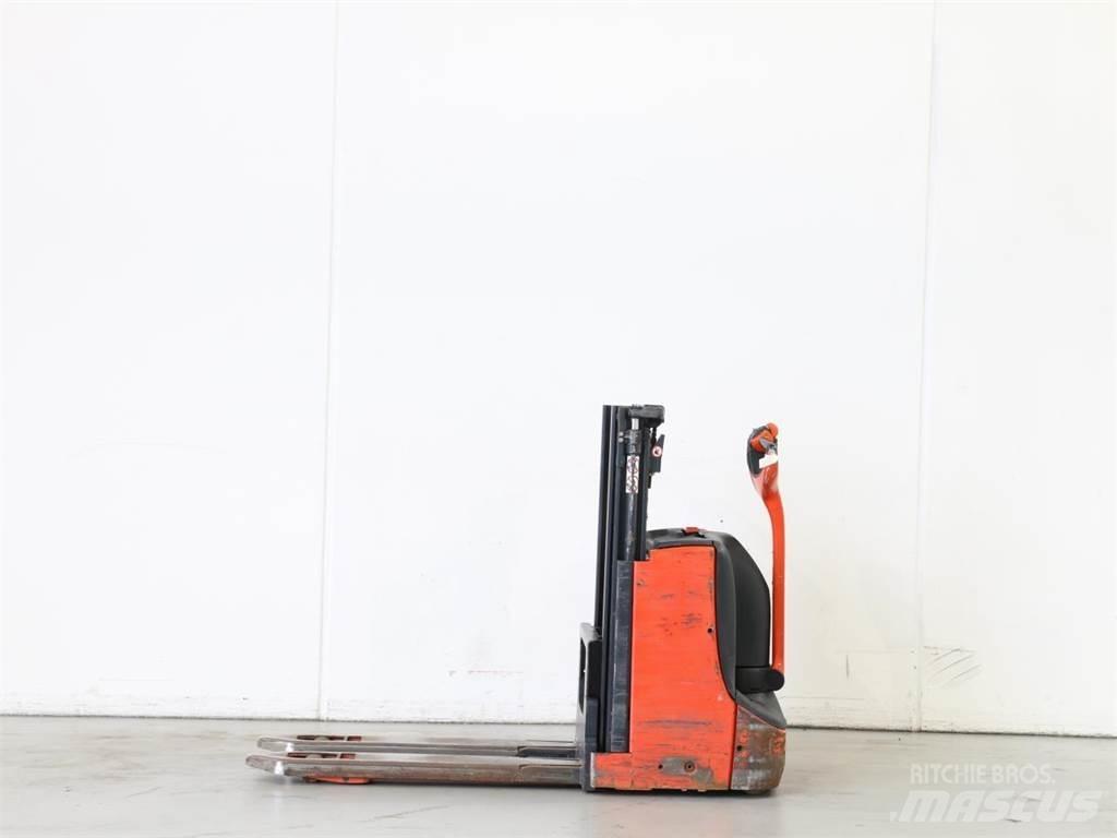 Linde D08/1160 行走控制式堆積機