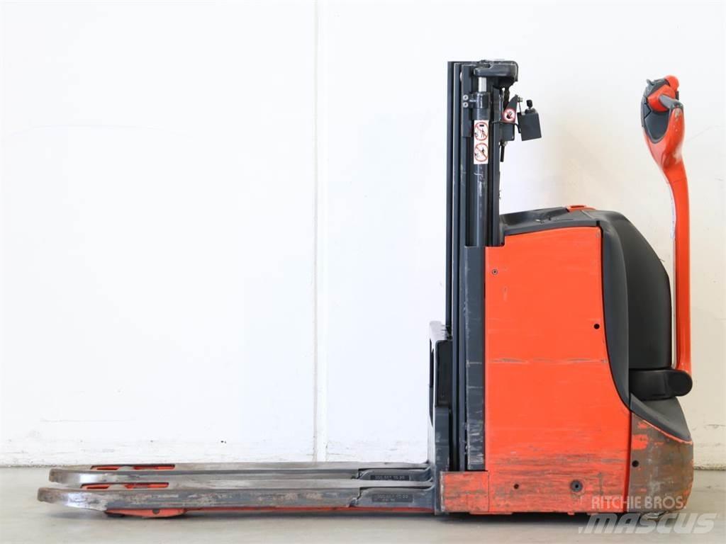 Linde D08/1160 行走控制式堆積機