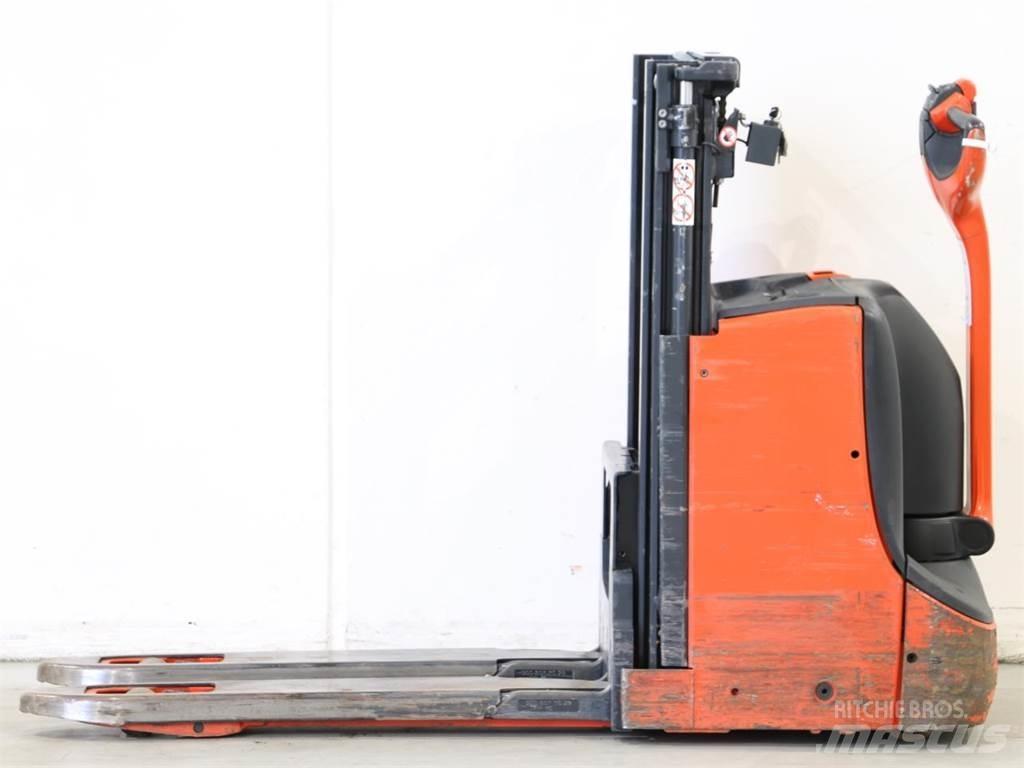 Linde D08/1160 行走控制式堆積機