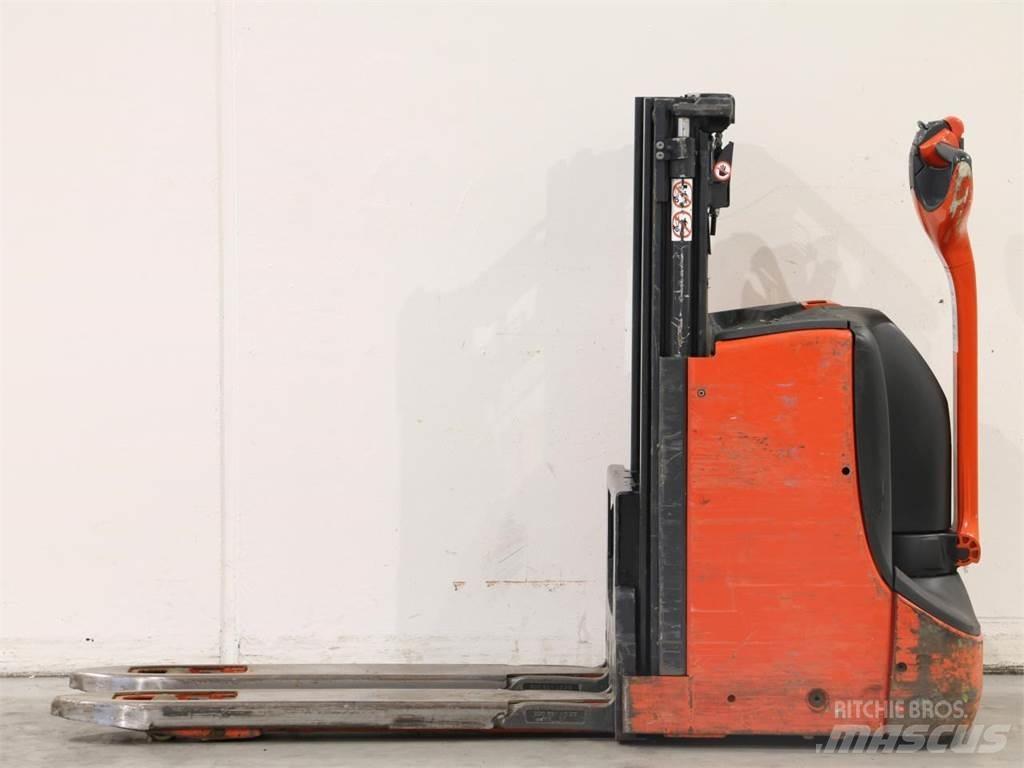 Linde D08/1160 行走控制式堆積機