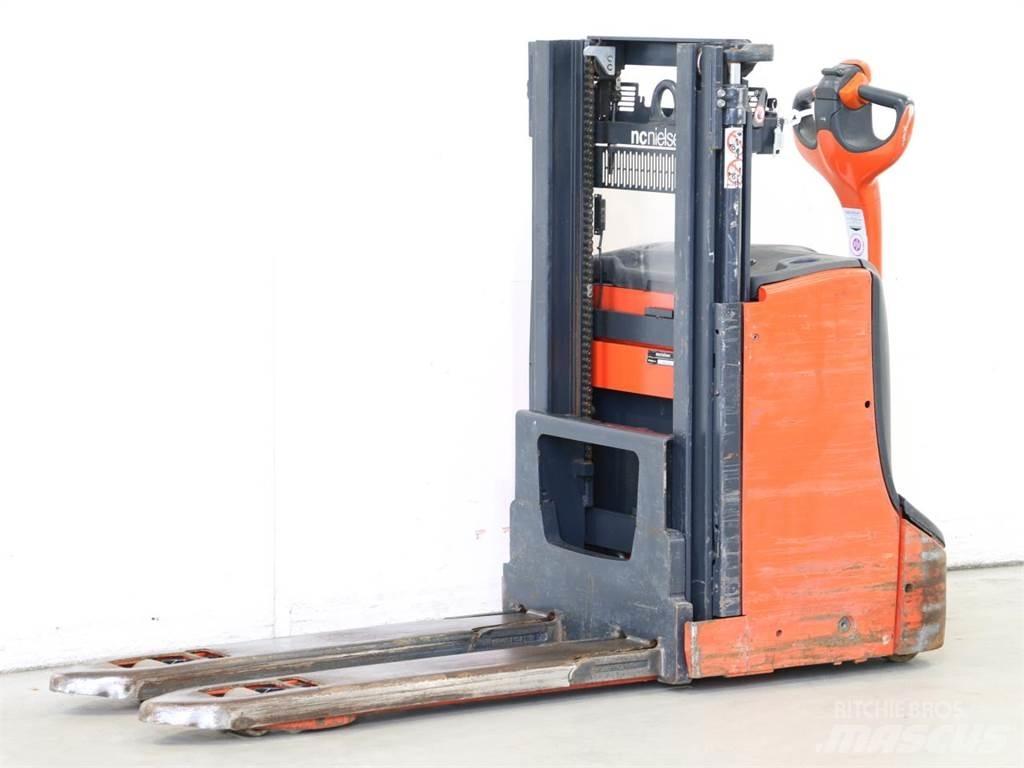Linde D08/1160-00 行走控制式堆積機