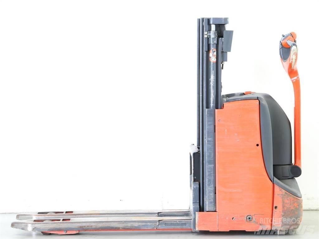 Linde D08/1160-00 行走控制式堆積機