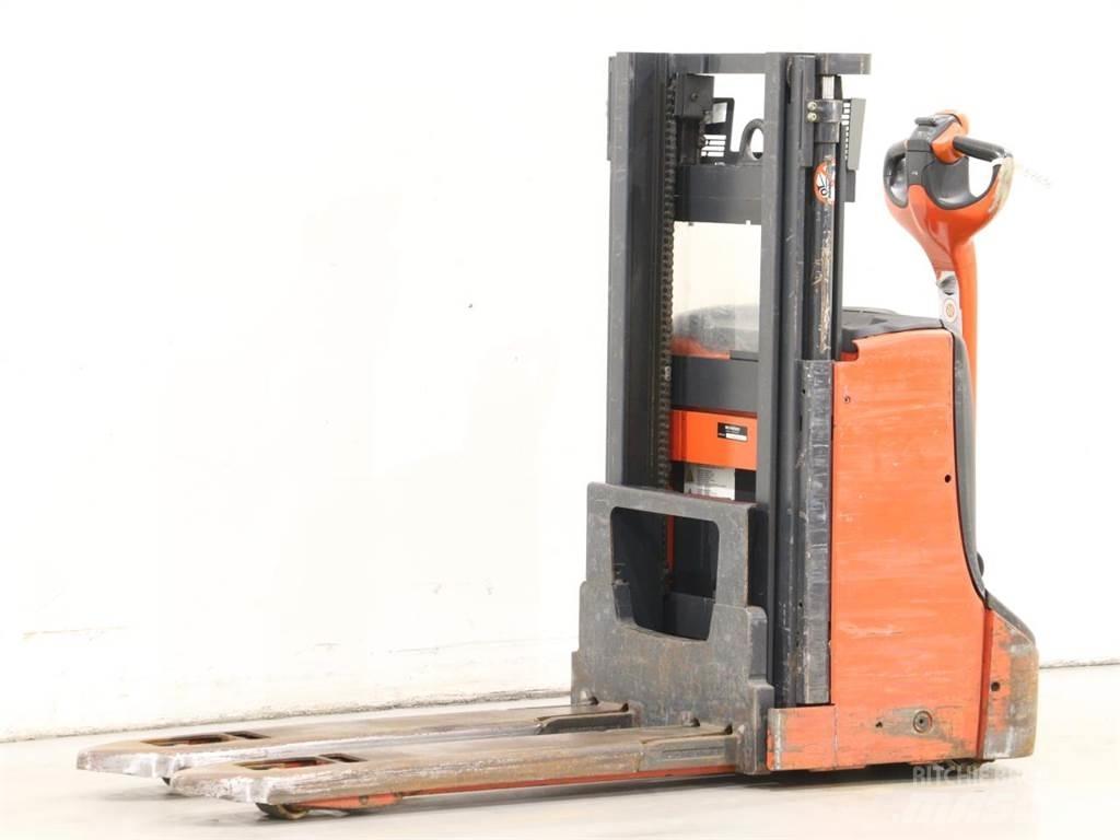 Linde D08/1160-00 行走控制式堆積機