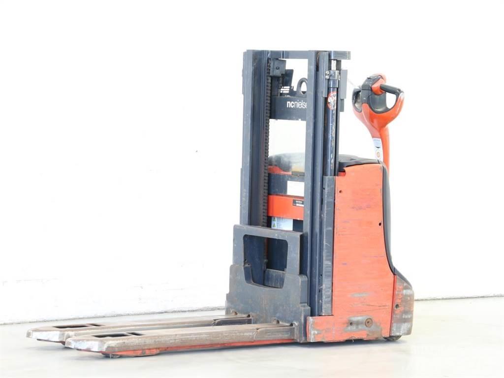 Linde D08/1160-00 行走控制式堆積機