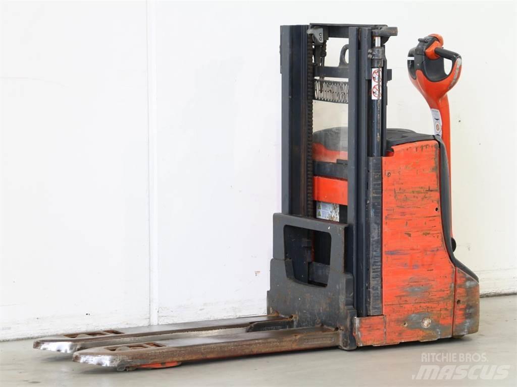 Linde D08/1160-00 行走控制式堆積機