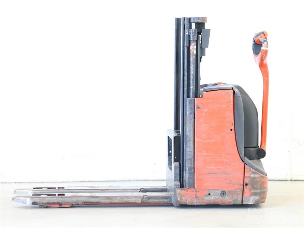 Linde D08/1160-00 行走控制式堆積機