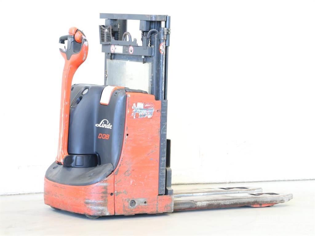 Linde D08/1160-00 行走控制式堆積機
