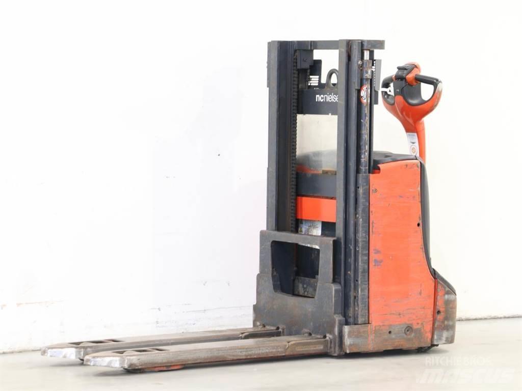 Linde D08/1160-00 行走控制式堆積機
