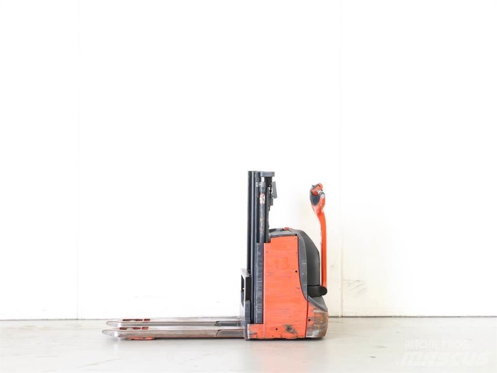 Linde D08/1160-00 行走控制式堆積機