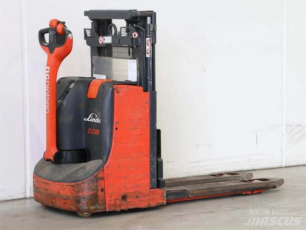 Linde D08/1160-00 行走控制式堆積機