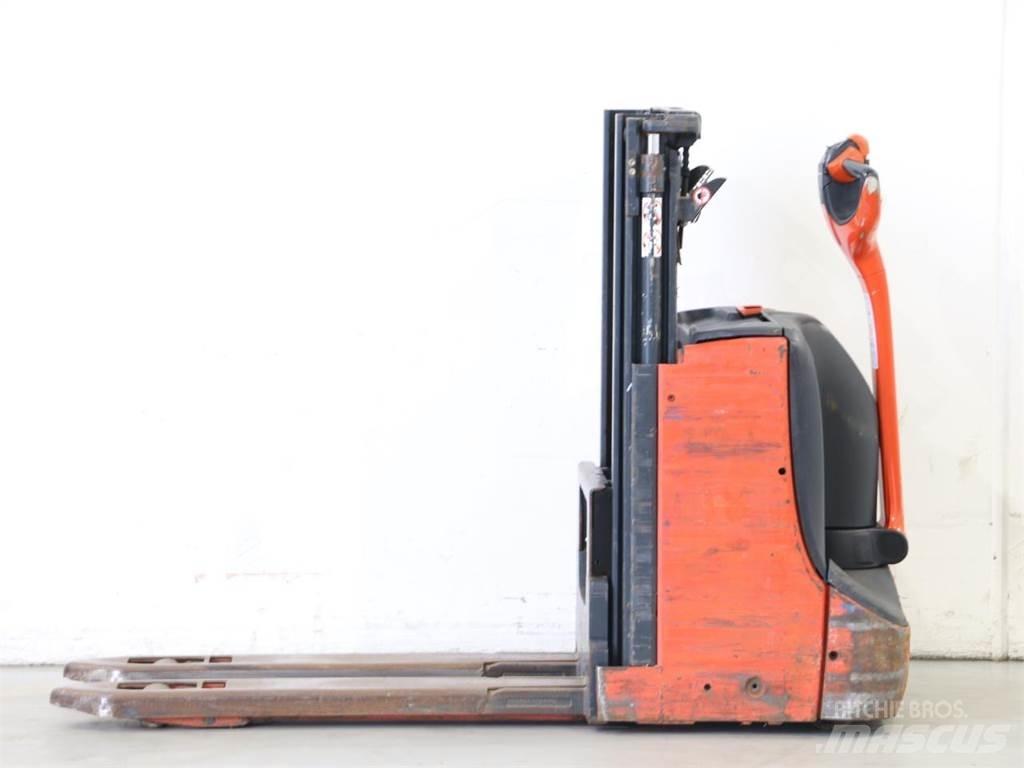 Linde D08/1160-00 行走控制式堆積機