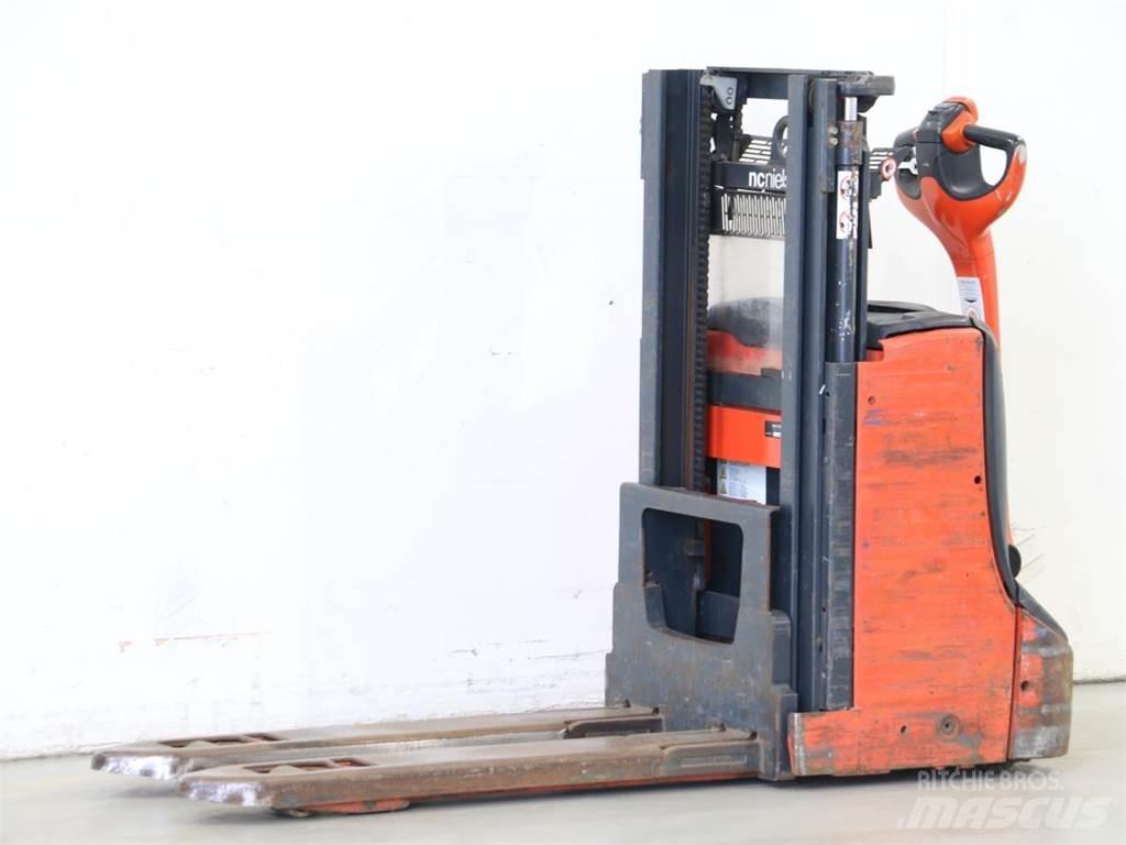 Linde D08/1160-00 行走控制式堆積機