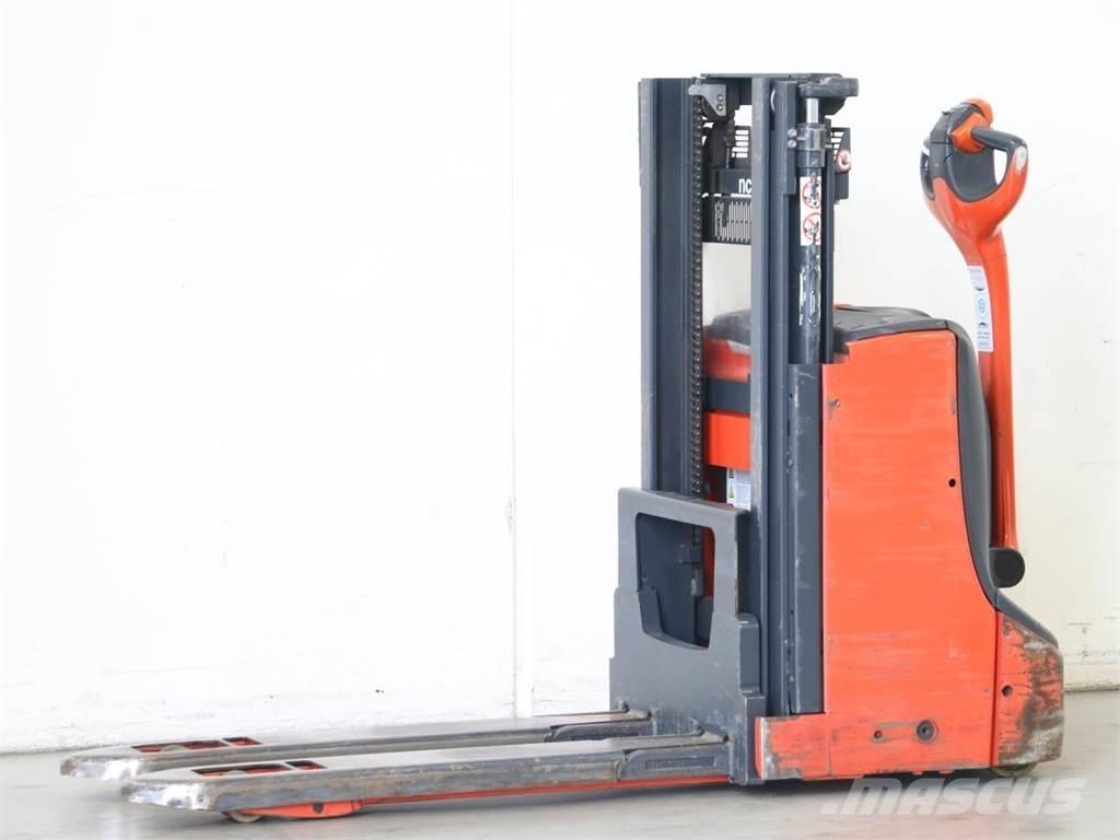 Linde D08/1160-00 行走控制式堆積機