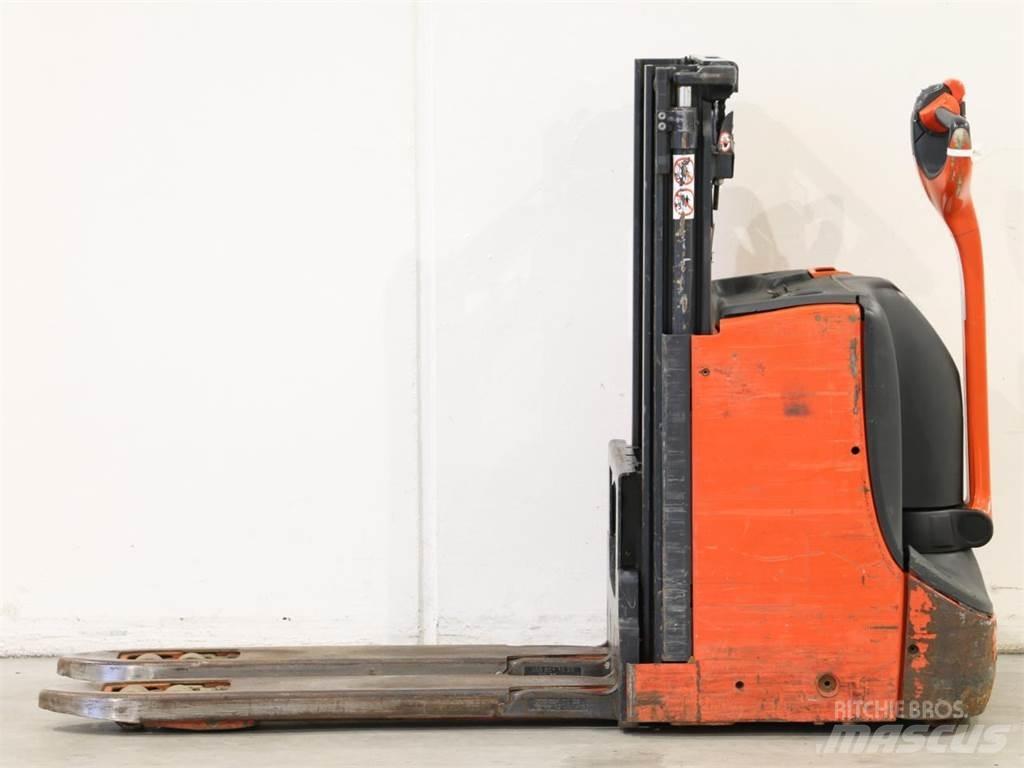 Linde D08/1160-00 行走控制式堆積機