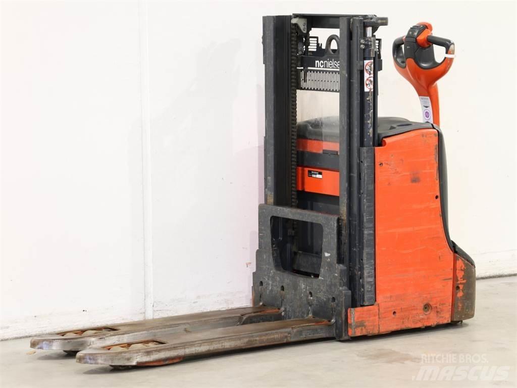 Linde D08/1160-00 行走控制式堆積機