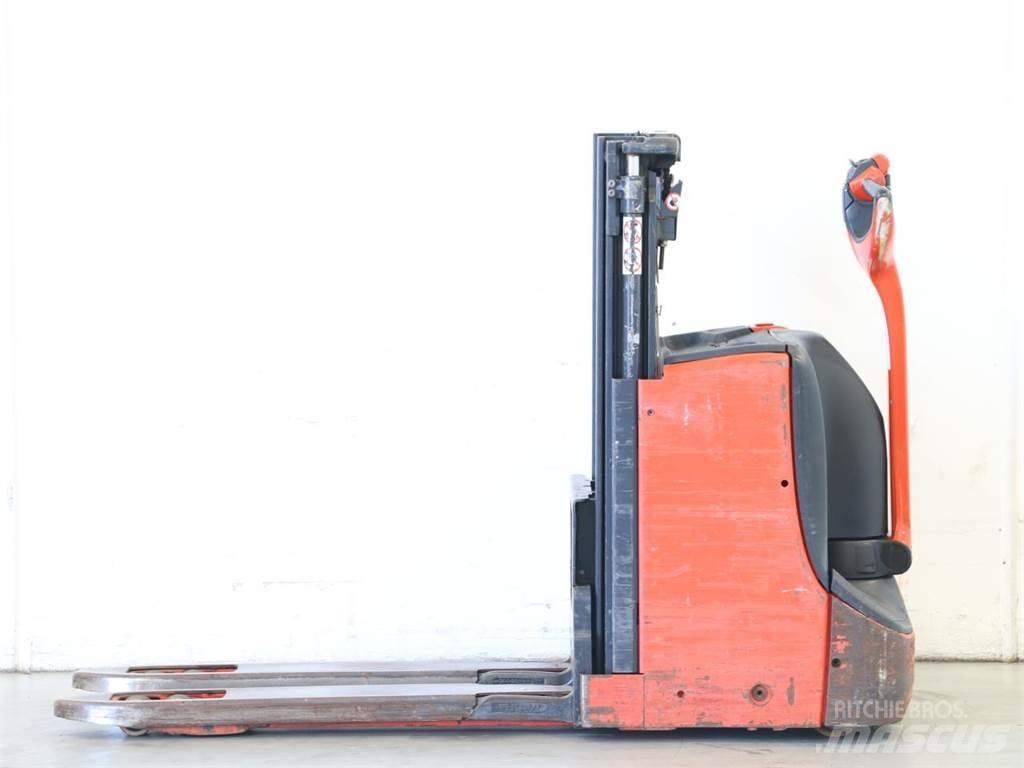 Linde D08/1160-00 行走控制式堆積機