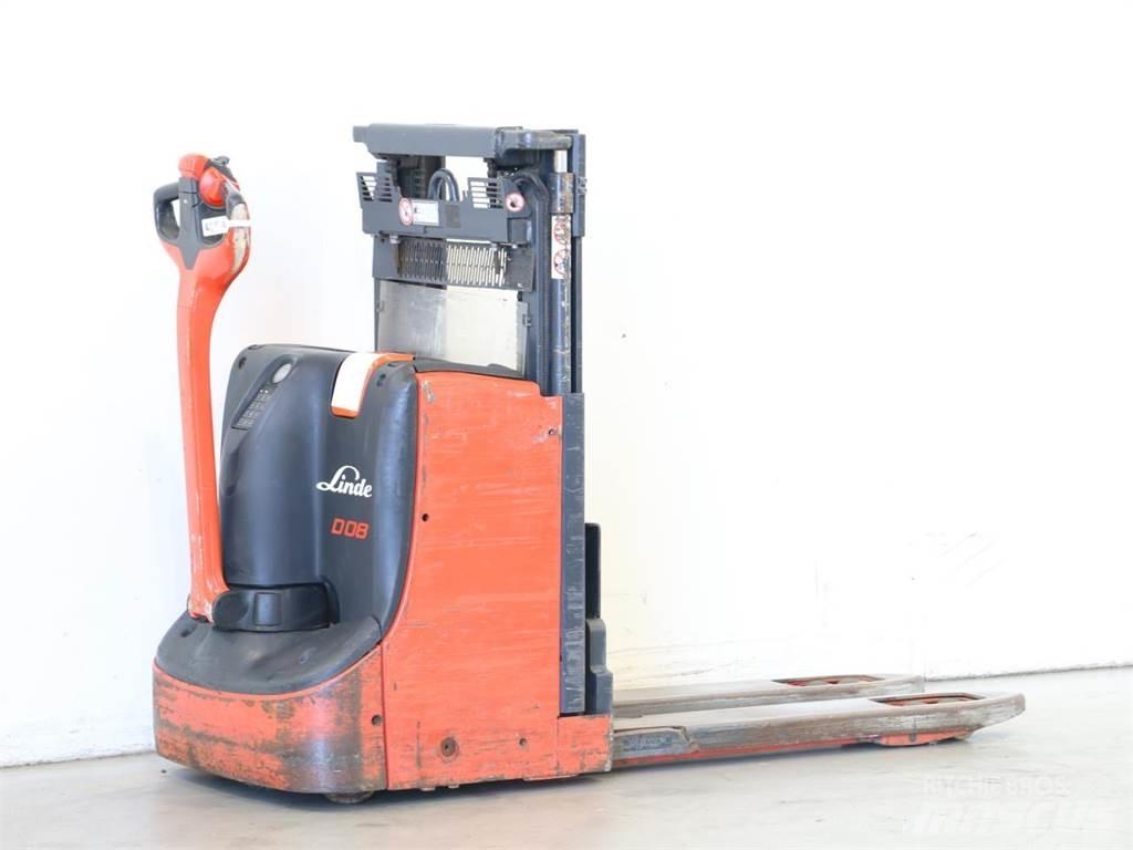 Linde D08/1160-00 行走控制式堆積機