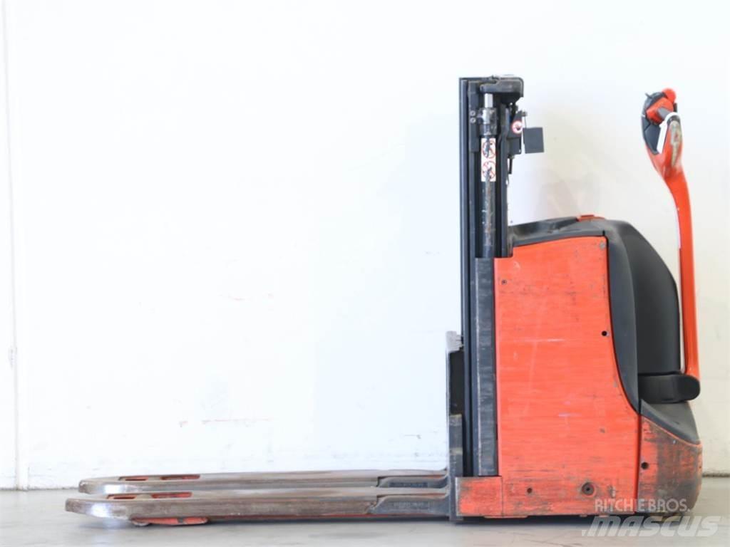 Linde D08/1160-00 行走控制式堆積機