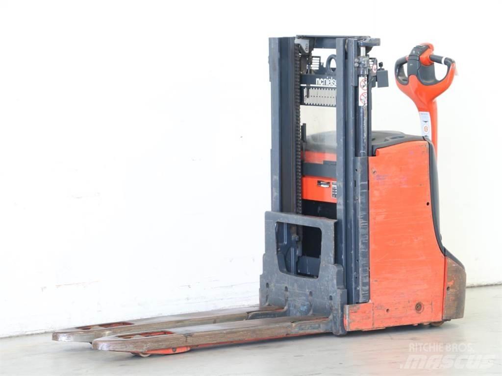 Linde D08/1160-00 行走控制式堆積機