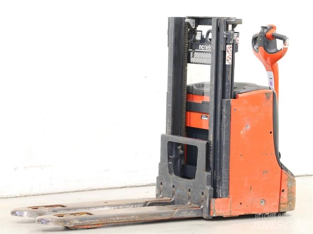 Linde D08/1160-00 行走控制式堆積機