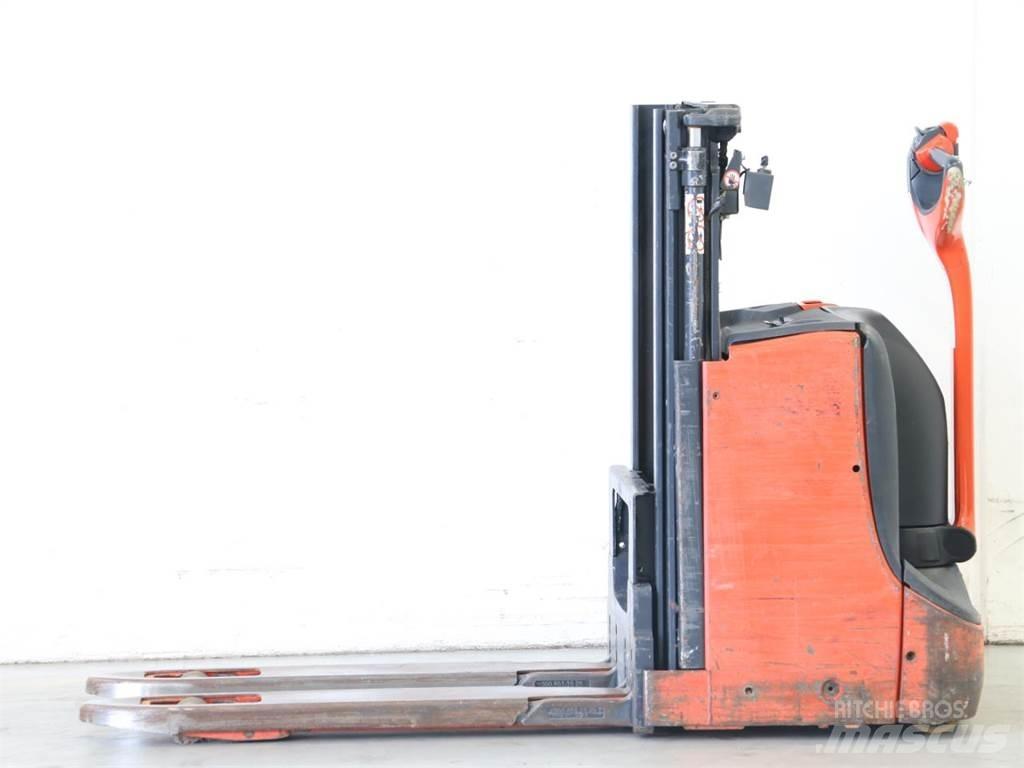 Linde D08/1160-00 行走控制式堆積機