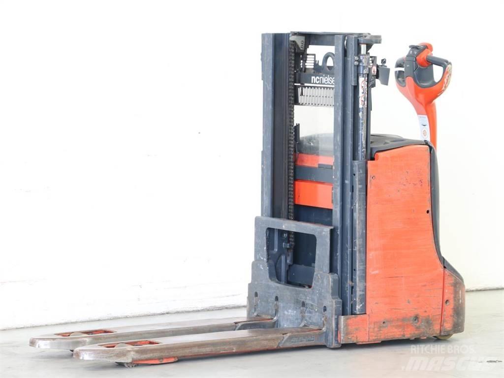 Linde D08/1160-00 行走控制式堆積機