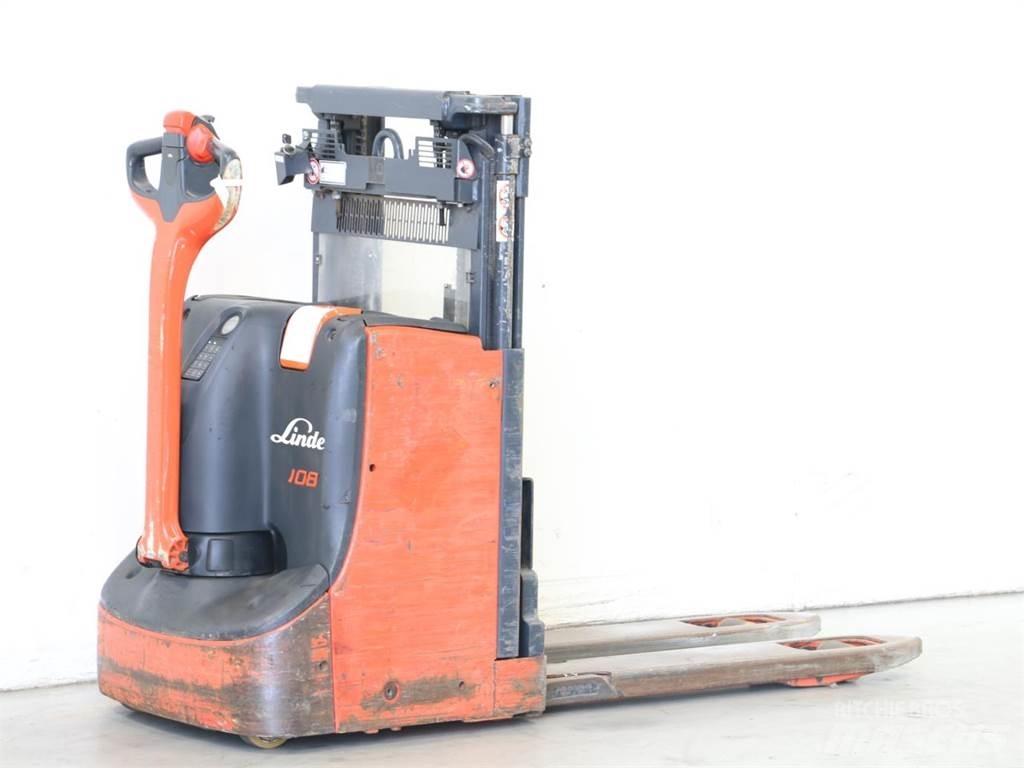 Linde D08/1160-00 行走控制式堆積機