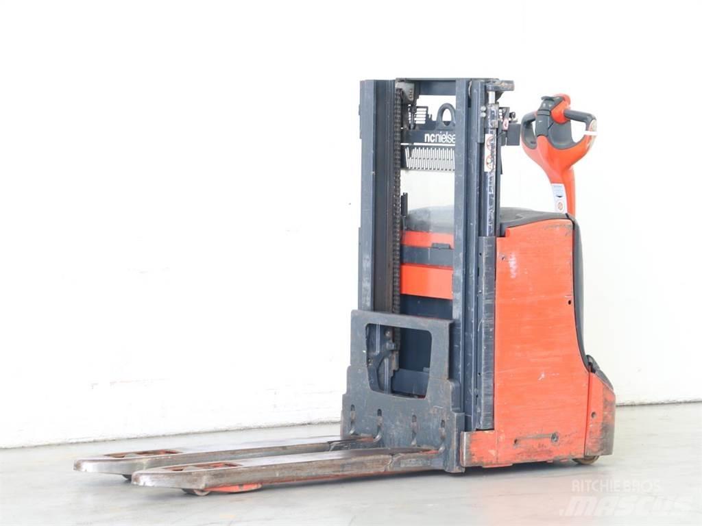 Linde D08/1160-00 行走控制式堆積機