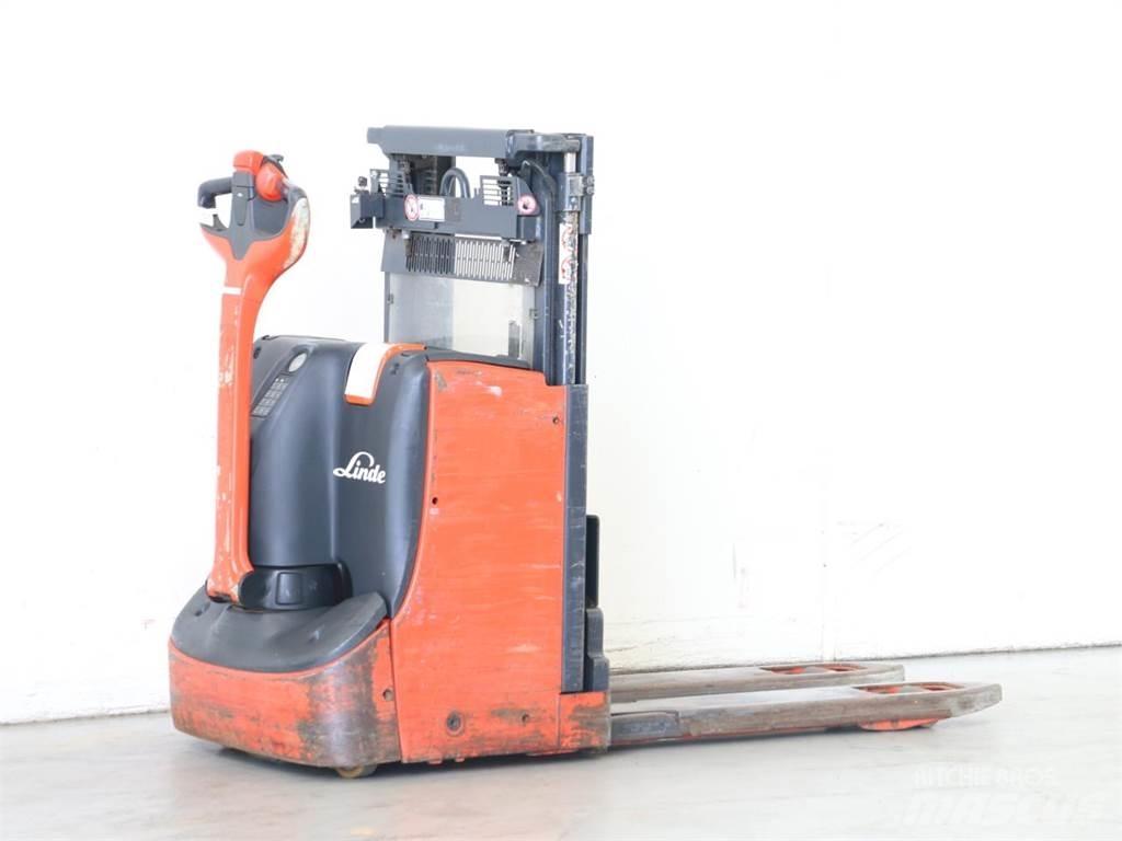 Linde D08/1160-00 行走控制式堆積機