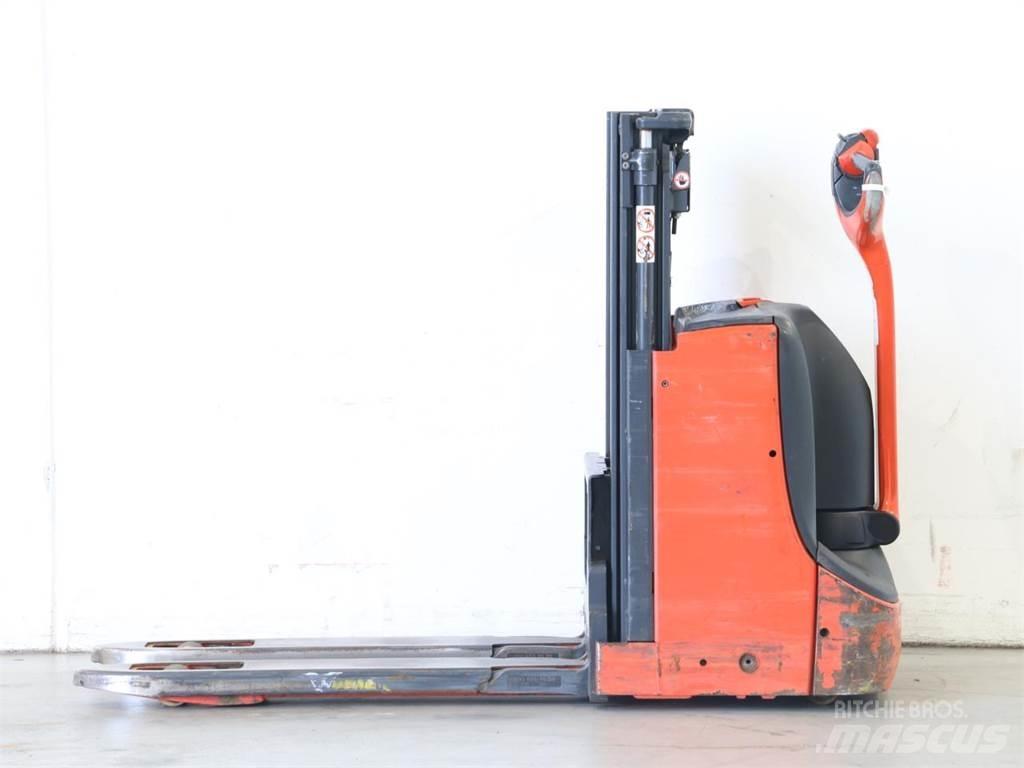 Linde D08/1160-00 行走控制式堆積機