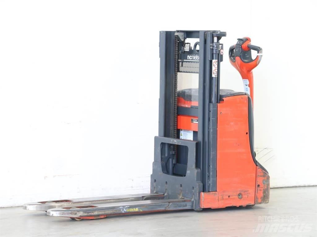 Linde D08/1160-00 行走控制式堆積機