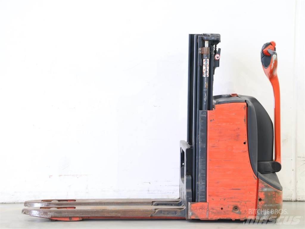 Linde D08/1160-01 行走控制式堆積機
