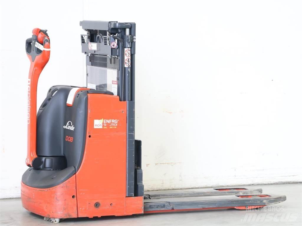 Linde D08/1160-01 行走控制式堆積機