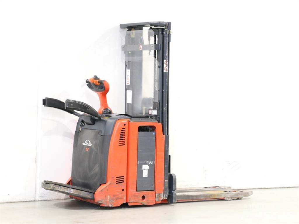 Linde D12AP/133 行走控制式堆積機
