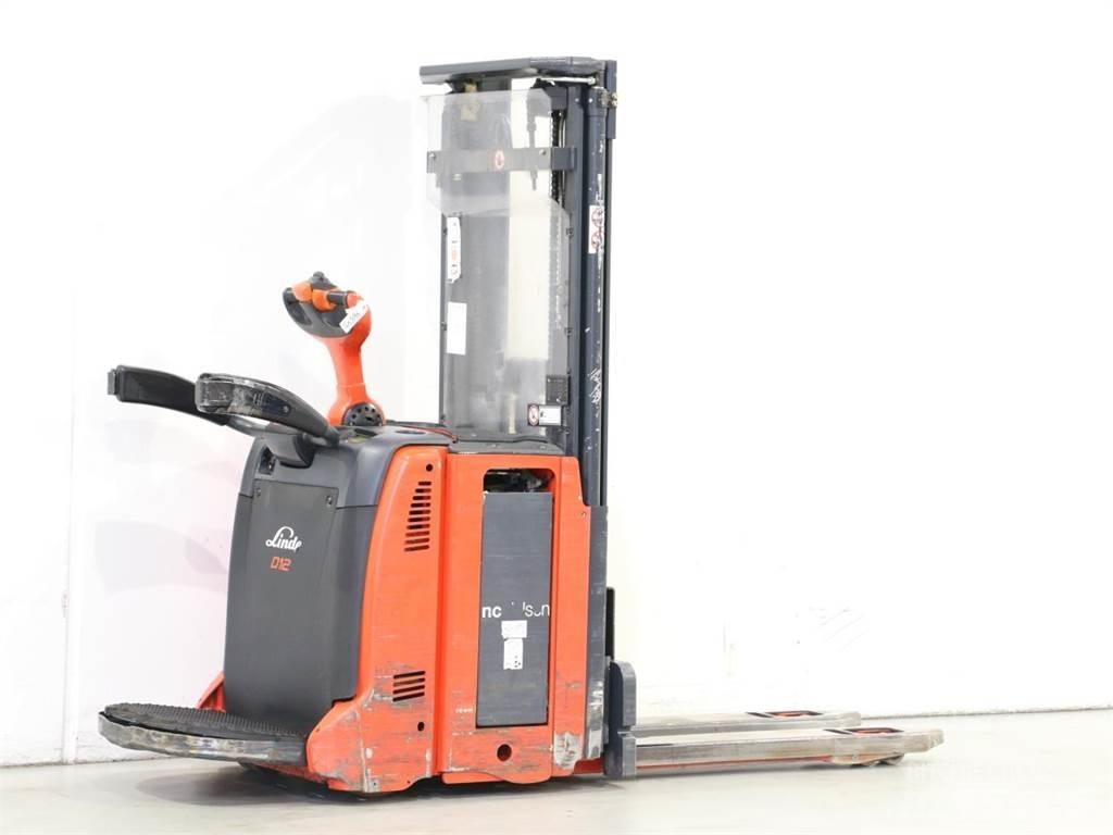 Linde D12AP/133 行走控制式堆積機